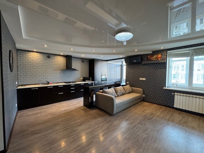 Аренда ТРЕХКОМНАТНОЙ квартиры на Зоопарковой !Свет есть всегда ! - фото 1