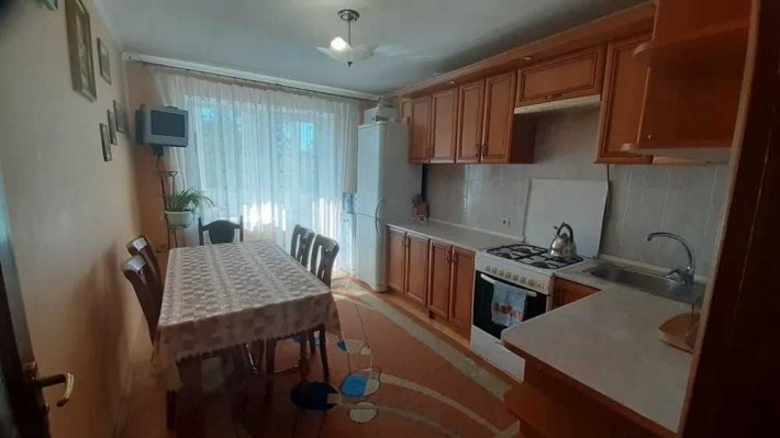 Пропозиція оренди 2 кім. квартири по вул. Лазаренка (р-н Податкової) - фото 1