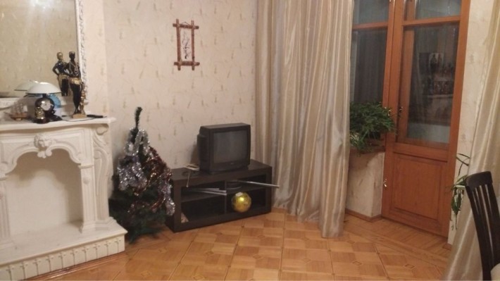 Сдам СВОЮ  2к. квартиру возле метро Защитников Украины - фото 1