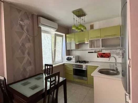 Уютная каартира студия 602мр. ТРК Украина. Метро Барабашова Харьков