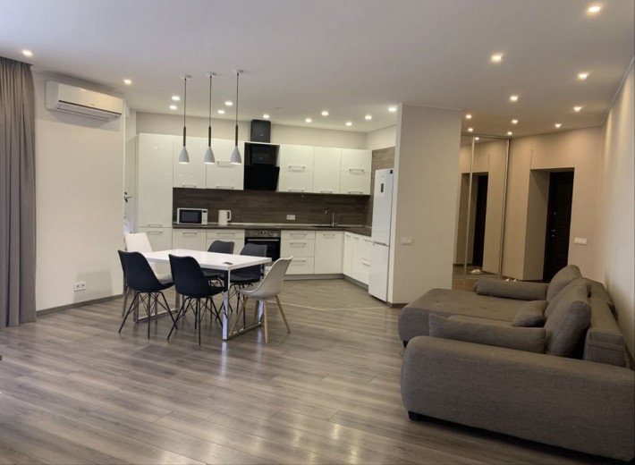 Аренда 3к.кв. 105кв.м. Центр Новострой Госпром - фото 1