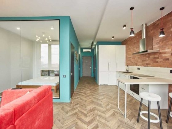 видео!студия в жк Башня Чкалов, центр, спорт-зал для жителей дома. Одесса