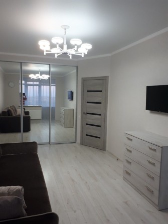 Сдам 1ком квартиру с Ремонтом на Ул.Сахарова-Кадор - фото 1