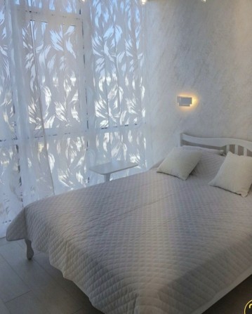 Сдам свою квартиру студию Аркадия помесячно долгосрочно на Каманина - фото 1