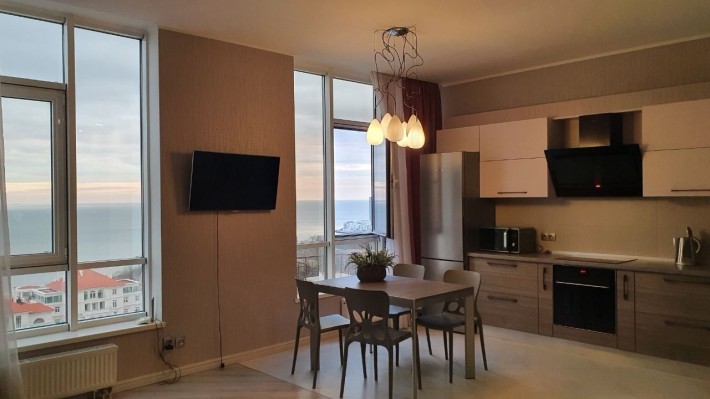 Аренда квартиры в Аркадии с видом на море. - фото 1