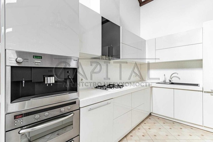 БУДИНОК / Осокорки вул. Святищенська / 230 м2 / Дарницький р-н - фото 1