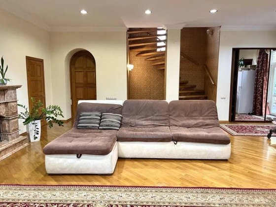 Оренда клснючого будинку 270м2 Софіівська Борщагівка передмістя м Киів Софіївська Борщагівка