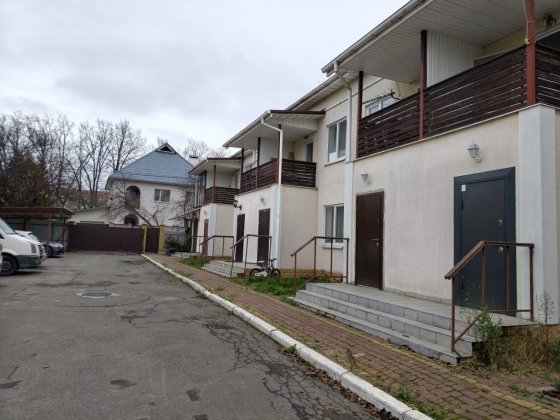 Оренда будинку(таунхаус) Святопетрівське газ/генератор/2паркомісця Святопетрівське