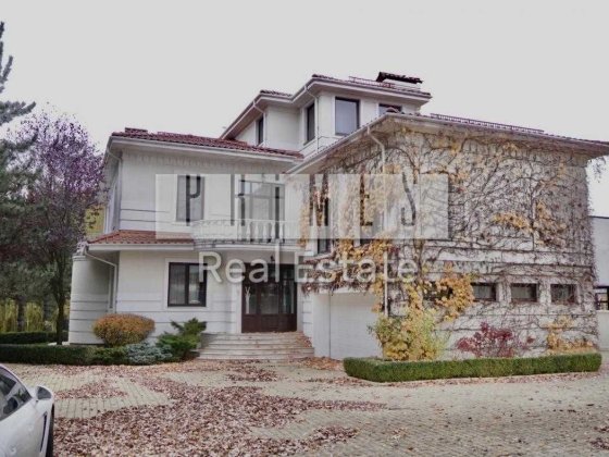 Оренда будинку Козин 700 м² вихід до води Козин