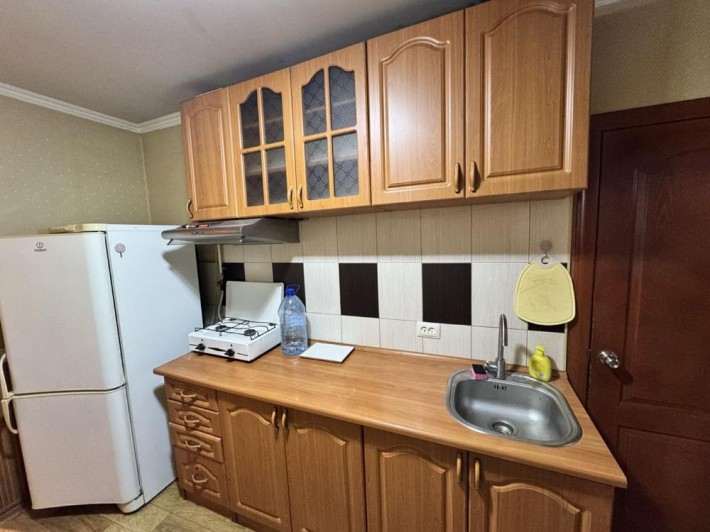 СРОЧНО 1 ком кв-ДОМ ЖИВОТНЫМИ Щорса Сиреневый переулок - фото 1