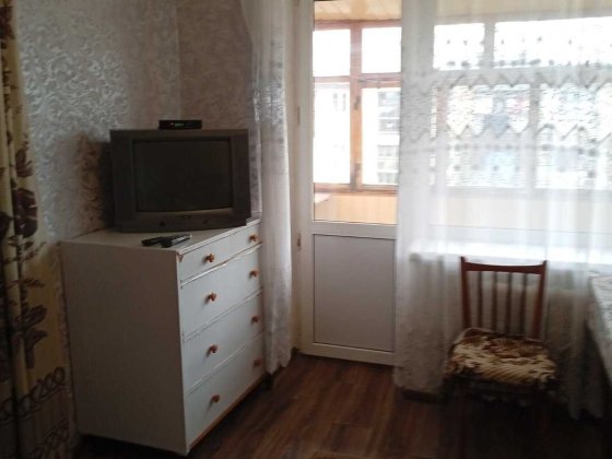 Сдам гостинку, 2-х комнатную ,со своим санузлом., метро " Армейская" Харьков