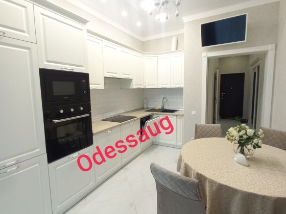 Сдам Светлую ,красивую 2-х ком квартиру в жк 25 Жемчужина 65м. 7 этаж. Одесса