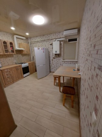 Сдам 2ком ЖК Сады Семирамиды/ 5Фонтана. 2этаж - фото 1