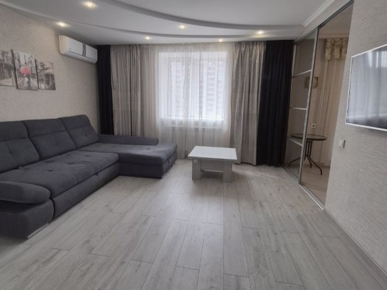 Сдам красивую 2 ком квартиру  в ЖК Днепровская  Брама 1 , Слобожанское