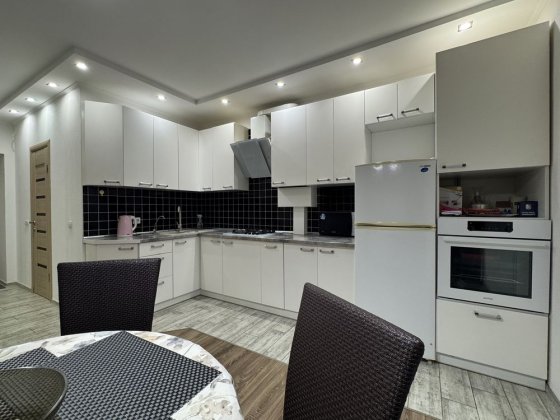 Оренда 3к з терасою Петрівський квартал Софіївська Борщагівка Святопетровское