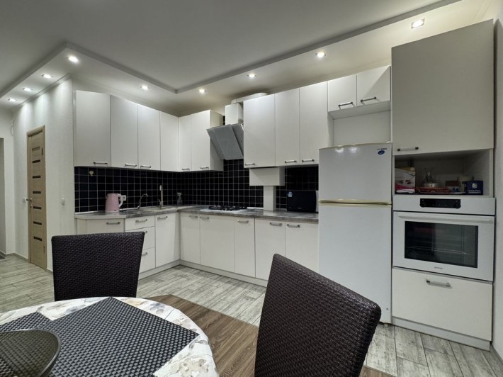 Оренда 3к з терасою Петрівський квартал Софіївська Борщагівка - фото 1