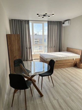 Оренда квартири 32 м.кв газ, охорона перша здача Святопетрівське - фото 1