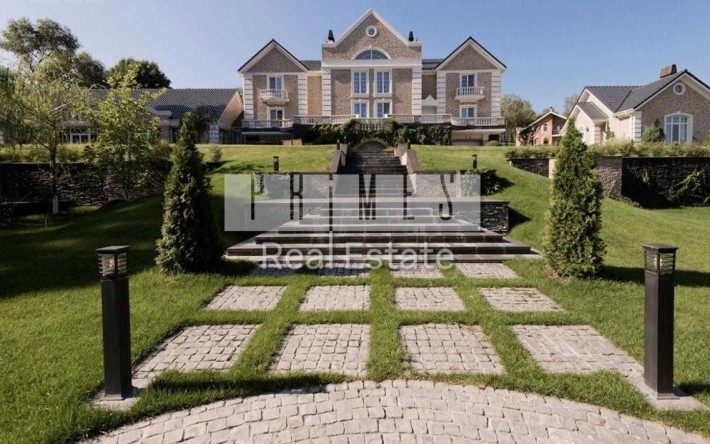 Оренда будинку Іванковичі 800 м² територія 2га, озеро та гостьовий буд - фото 1