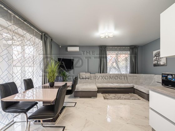 Оренда стильного будинку/ Погреби/ Троєщина/ генератор/ перша здача Погребы