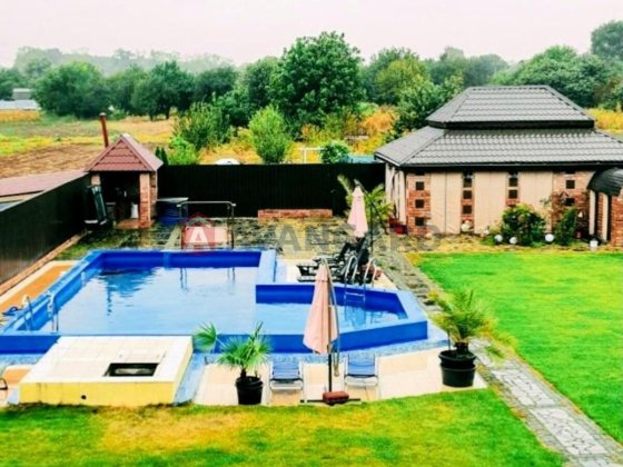 Здається затишний будинок 250кв.м в оренду, с. Требухів, басейн Требухов