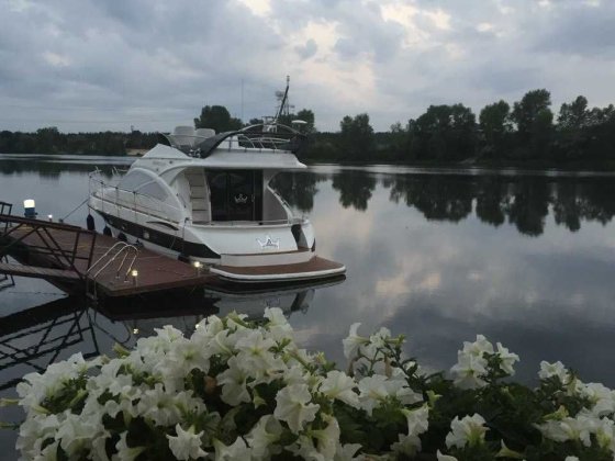 БЕЗ КОМІСІЇ Будинок 330м2м2 на 42 сотках з виходом на воду с Хотянівка Хотянівка