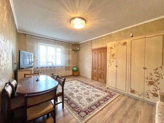 Оренда 1/2 будинку