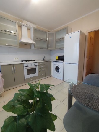 Довгострокова оренда квартир вул.Боголюбрва 6 - фото 1