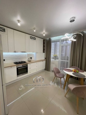 Оренда дизайнерської 1-к квартири в ЖК Уютний квартал - фото 1