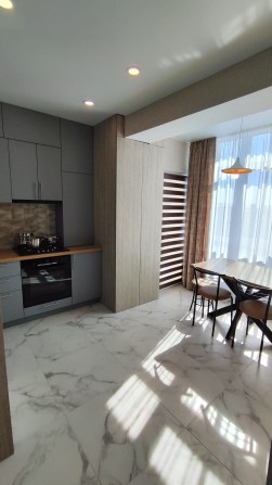 Оренда 1к квартири з гарним ремонтом ЖК Барселона, передмістя Києва - фото 1