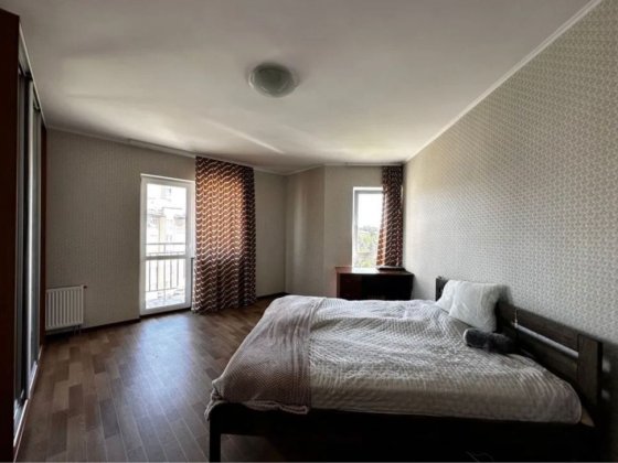 Оренда! Простора 3к.квартира 95м.кв! ЖК Кришталеві Джерела. Хотів Хотов