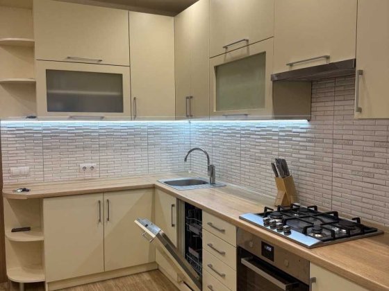 Оренда 2-х кімнатної квартири по вул. Пулюя Скнилів