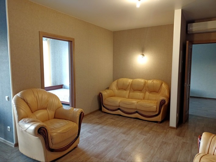 Острова!!! Теплая двухкомнатная квартира на длительный срок - фото 1