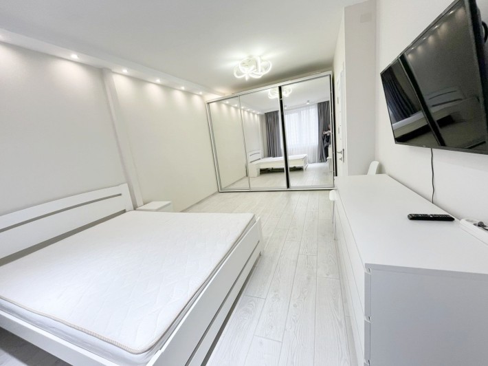 Сдам 1ую квартиру ЖК Маршал Сити,Проспект Небесной Сотни - фото 1