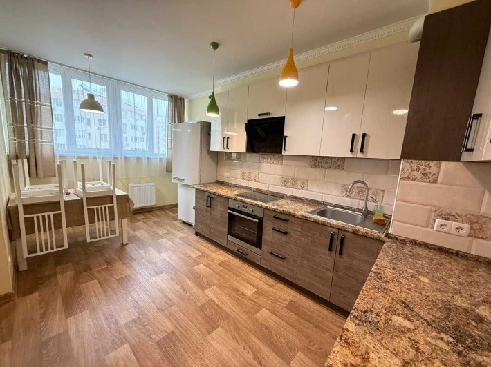 Сдам 2 комнатную с новым ремонтом Радужный-2 - фото 1