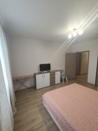 7 НЕБО Сдам долгосрочно 3к квартиру с мебелью и техникой! - фото 1