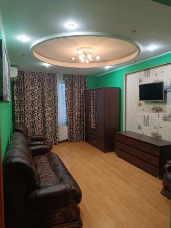 Радужный 1 , Таирово . Можно с ребенком. Кровать и диван . - фото 1