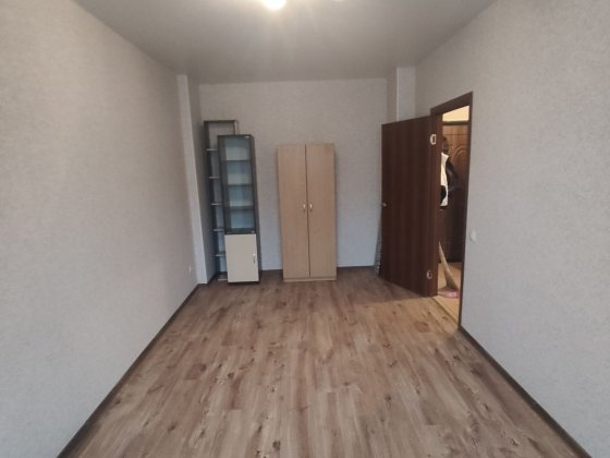 7 НЕБО Сдам долгосрочно пустую 1к квартиру! Авангард