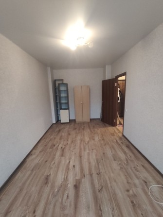 7 НЕБО Сдам долгосрочно пустую 1к квартиру! - фото 1