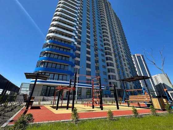 Продаж 2-к квартири Дніпровська набережна 17к Киев