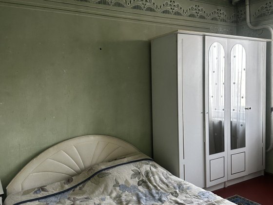 Здається кімната для однієї дівчини Ивано-Франковск