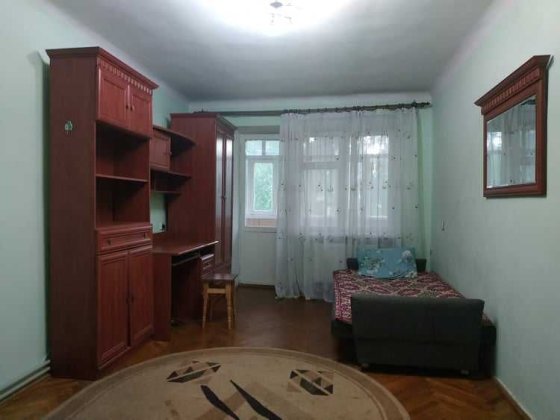 Здається трьох кімнатна квартира для дівчат на підселення Ивано-Франковск