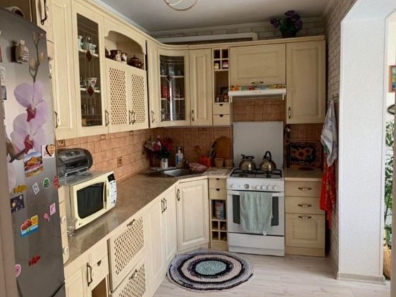 ЗДАМ ЧУДОВУ кімнату для порядноі дівчини в центрі міста! Бровари