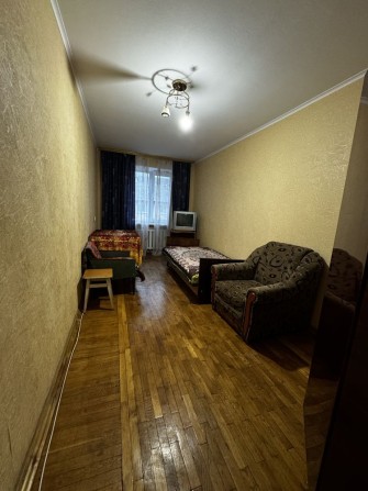 Оренда кімнати в 3-кімнатній квартирі, вул. Чорних Запорожців 61, 5/5 - фото 1