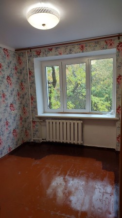 Молодіжний 2 кім-на комунальна квартира - фото 1