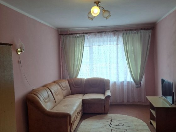 Здається кімната в трьохкімнатній квартирі,без посередників Полтава