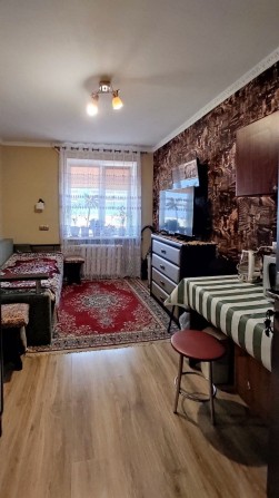 ВІЛЬНА!!!Оренда кімнати біля Чайки - фото 1