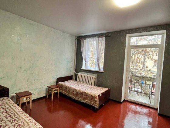 Кімната на Подолі Полтава