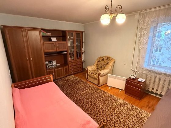 Підселення до дівчину в 1-но кімнатну квартиру, по вул. Ентузіастів 4 Чернівці