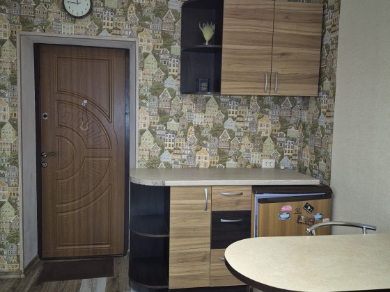 Кімната в будинку з окремим входом