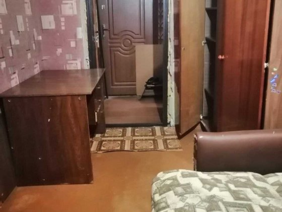 Здається кімната у гуртожитку біля палацу хіміків Чернигов